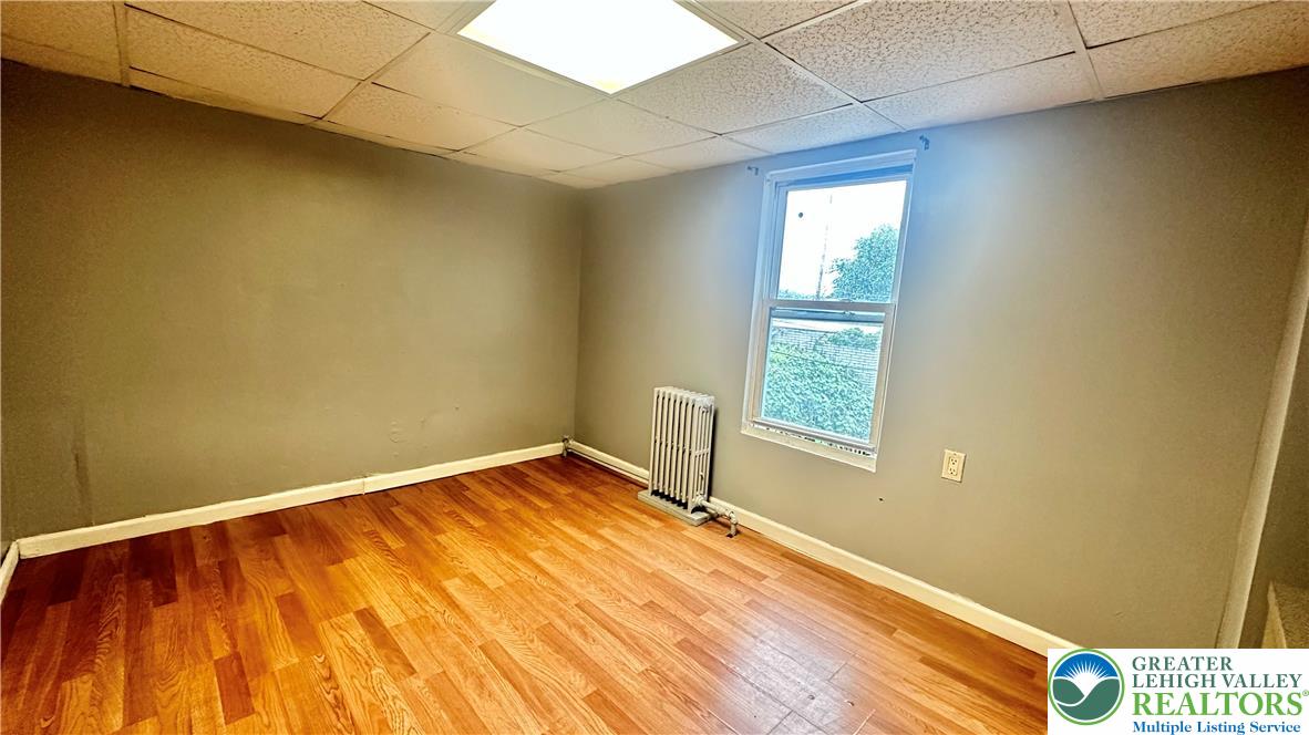 542 North New Street Property Photo 14