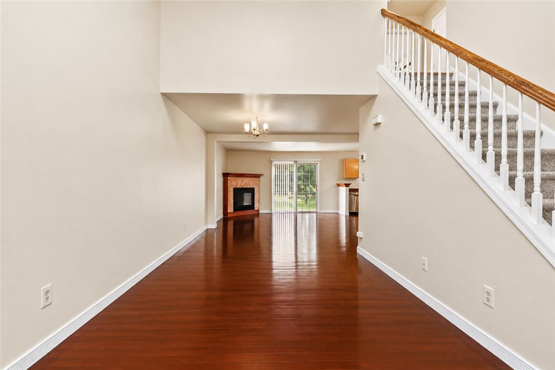 475 Celandine Drive Property Photo 4