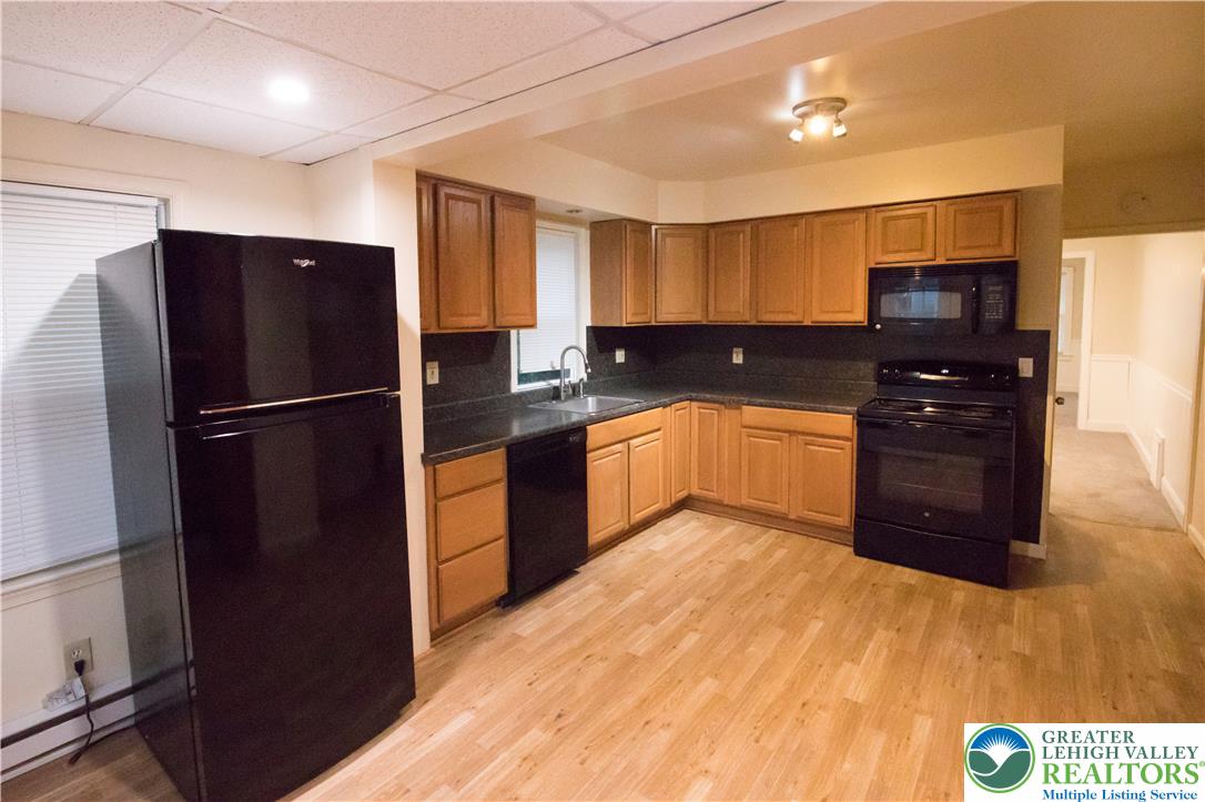 2414 Birch Street Property Photo 12