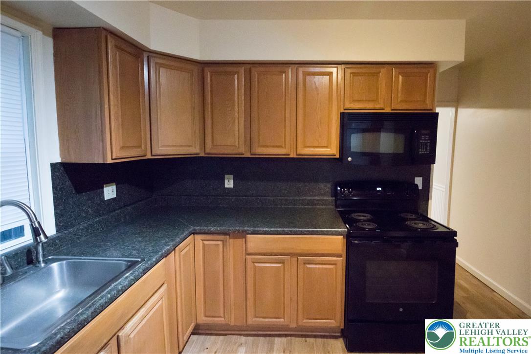 2414 Birch Street Property Photo 16