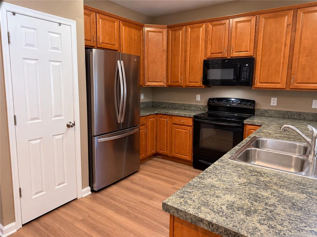 1105 King Way Property Photo 8