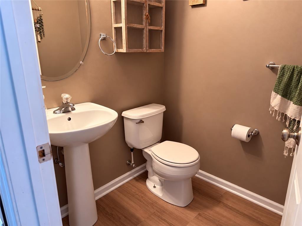 1105 King Way Property Photo 9