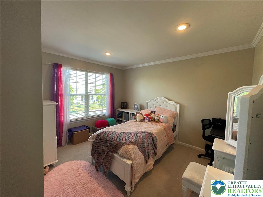 1105 King Way Property Photo 13
