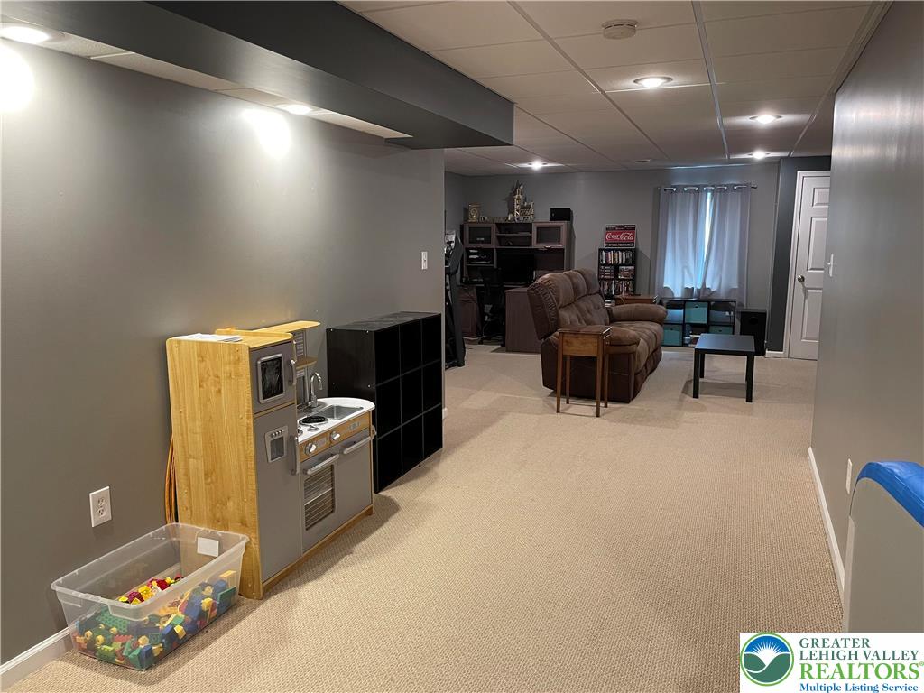 1105 King Way Property Photo 14