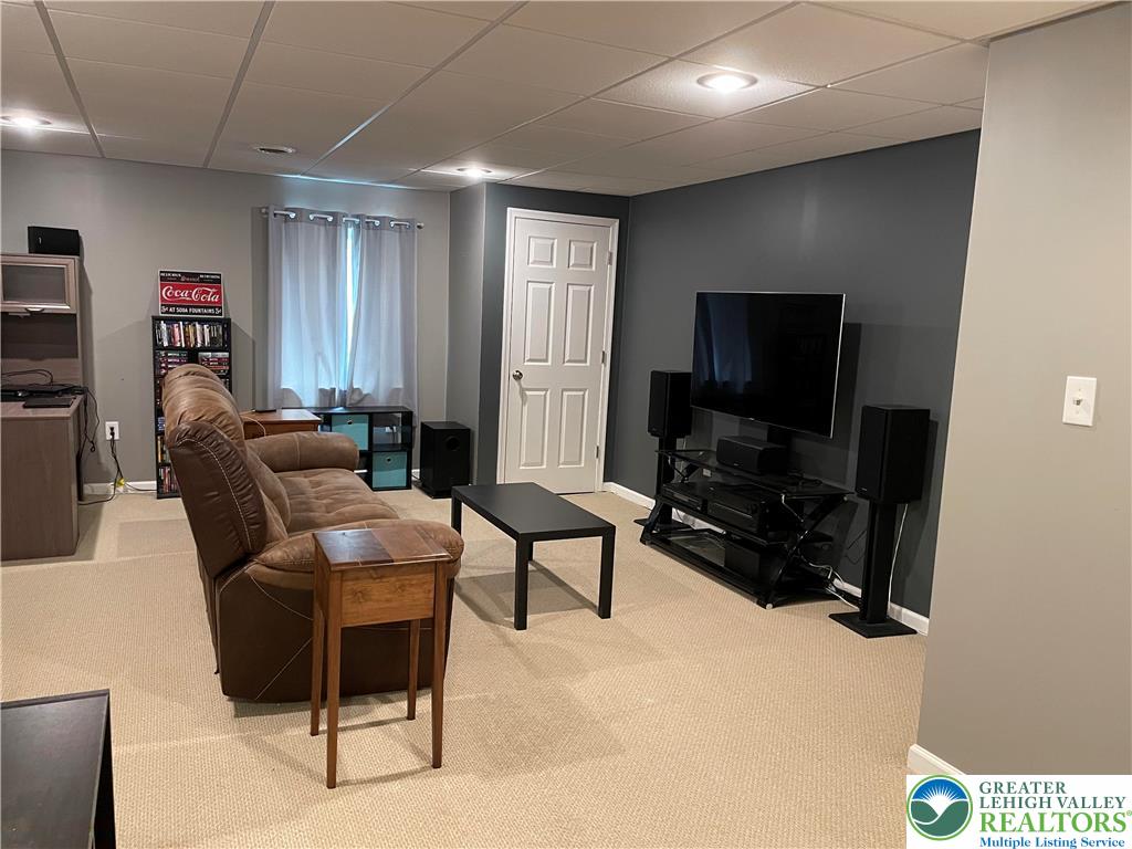 1105 King Way Property Photo 15