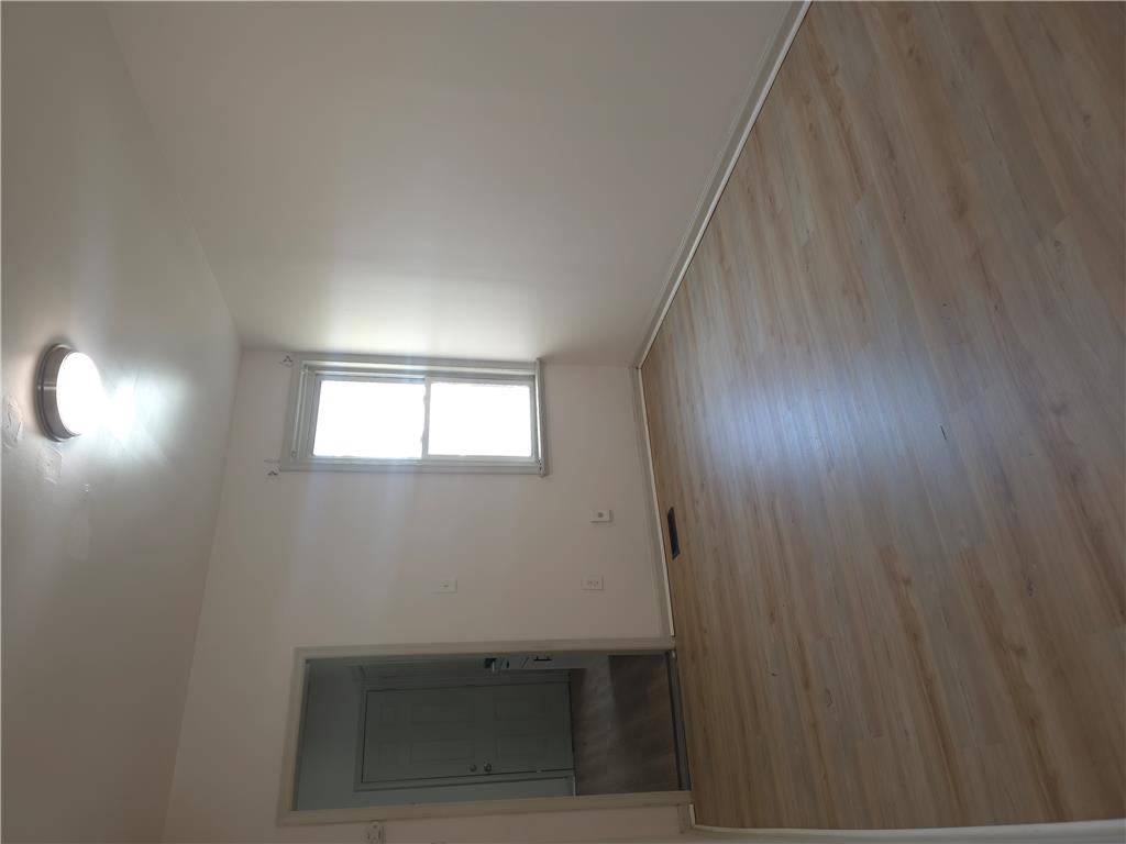 632 Ontario Street Property Photo 4