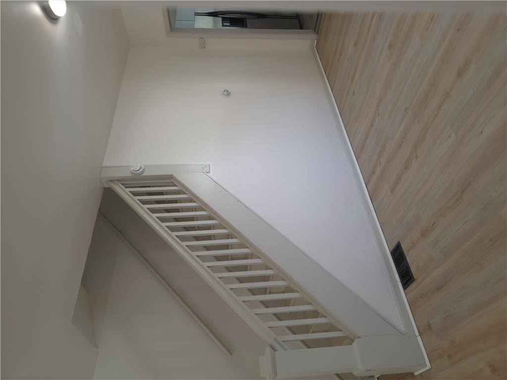 632 Ontario Street Property Photo 5