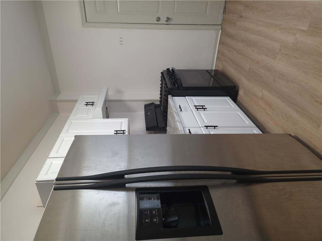 632 Ontario Street Property Photo 6