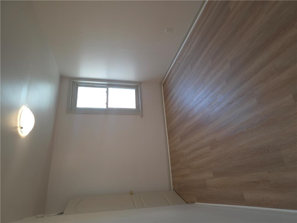 632 Ontario Street Property Photo 13
