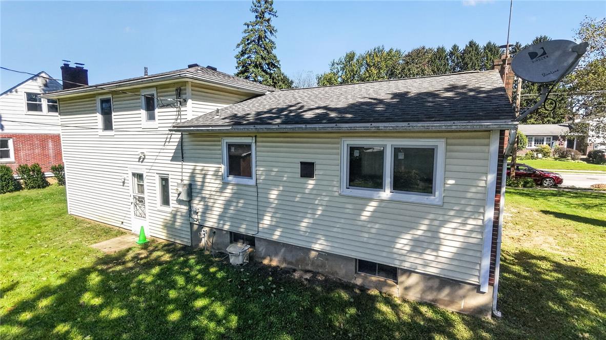 1823 Major Street Property Photo 9