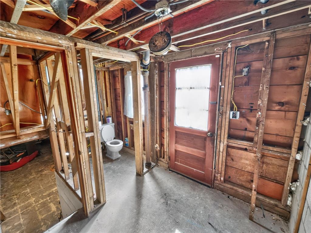 1823 Major Street Property Photo 33