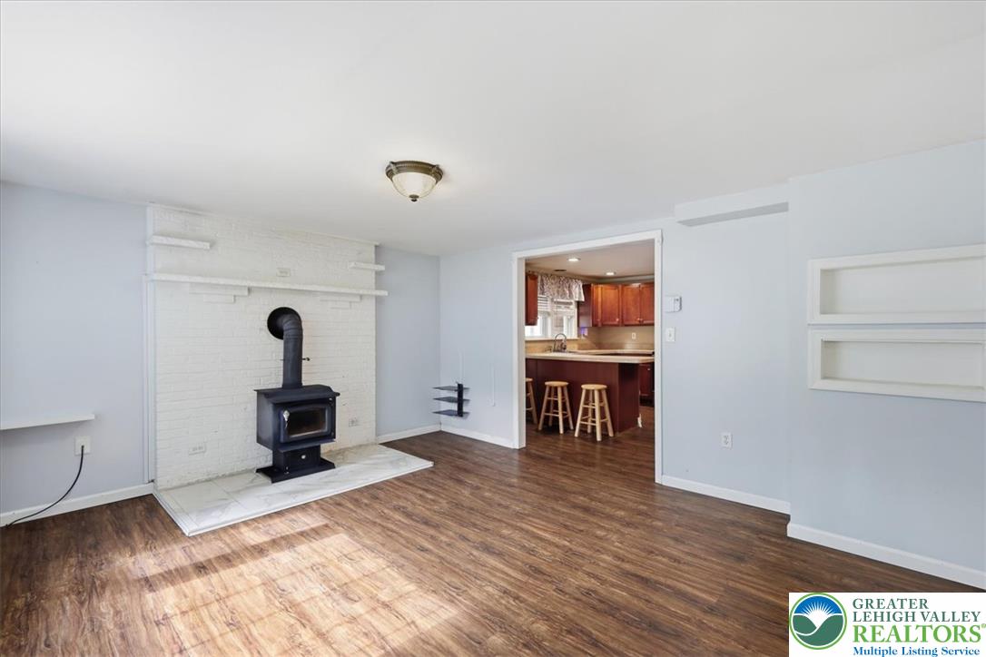 99 Barren Road Property Photo 3