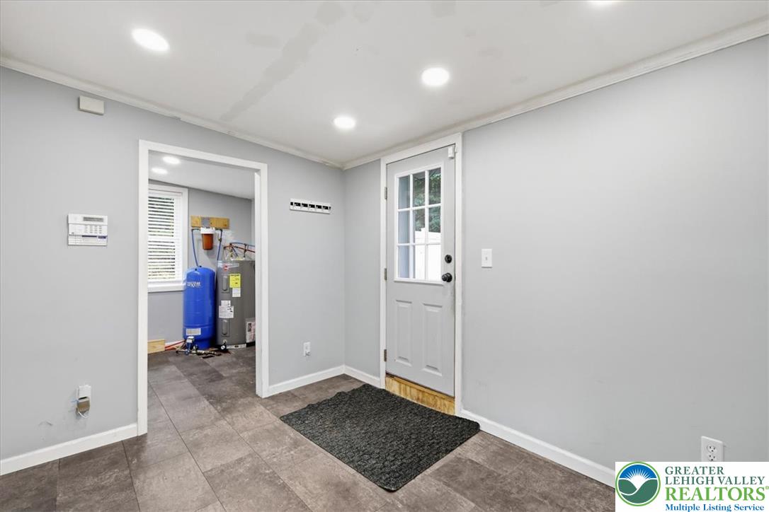 99 Barren Road Property Photo 12