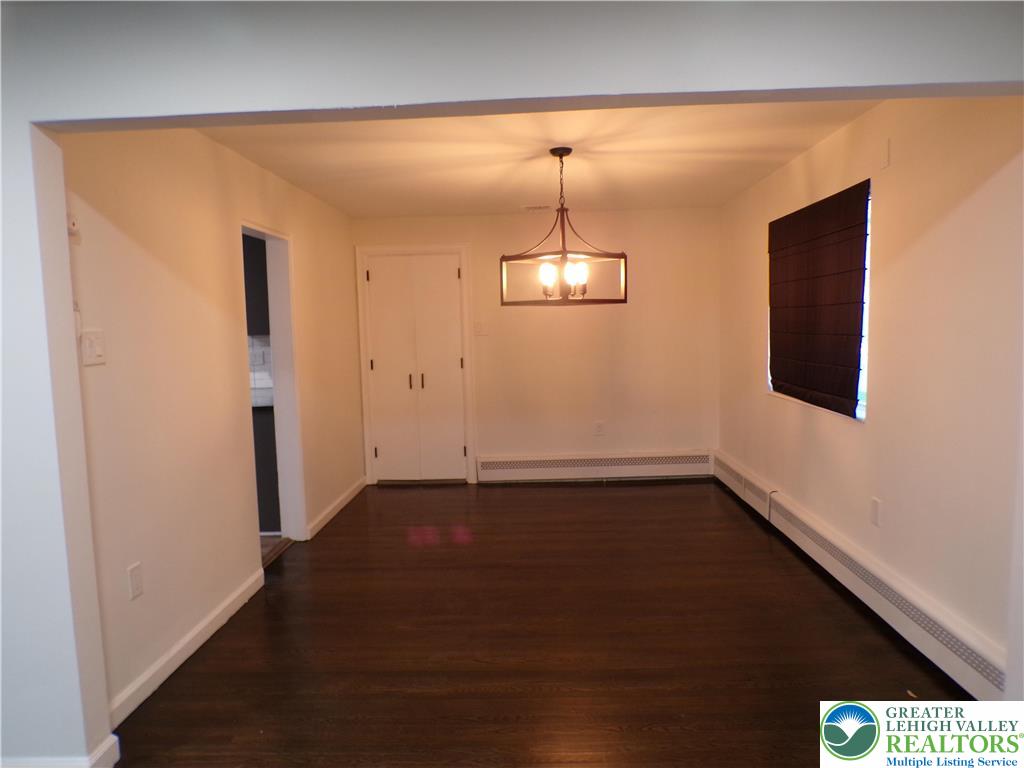 2440 West Livingston Street Property Photo 5