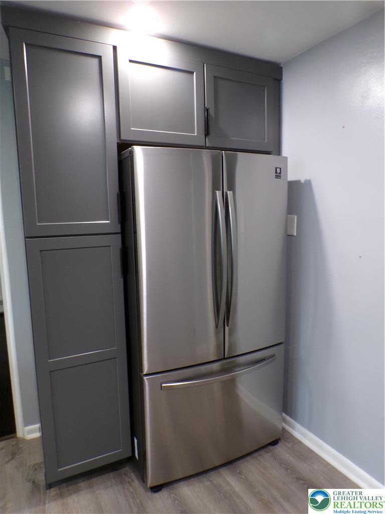 2440 West Livingston Street Property Photo 11