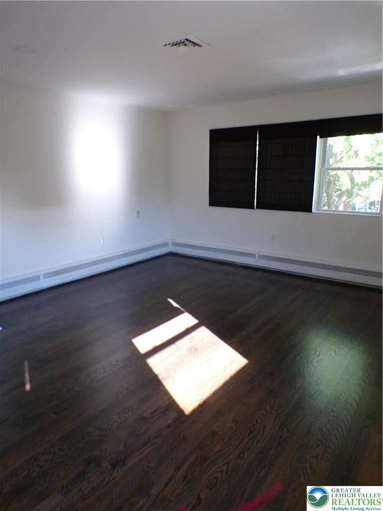 2440 West Livingston Street Property Photo 22