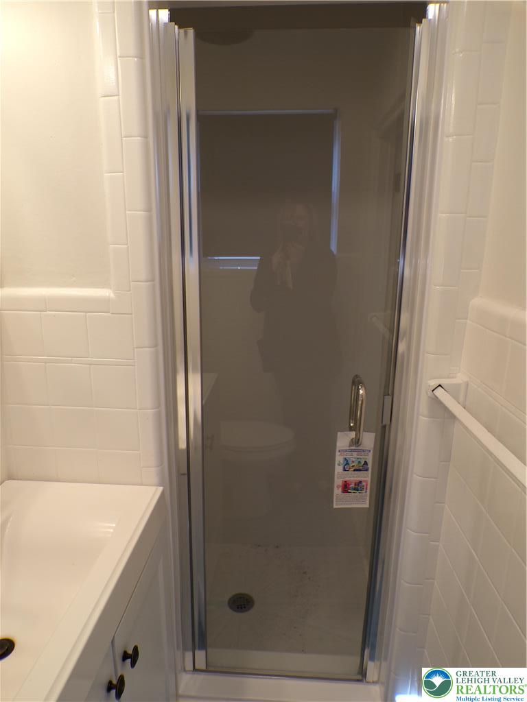 2440 West Livingston Street Property Photo 23