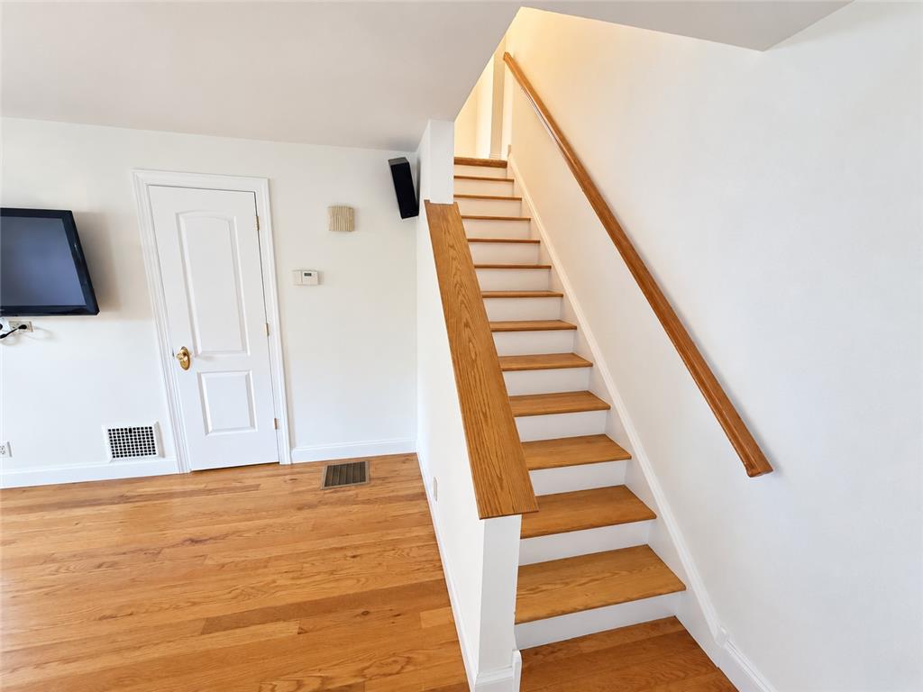 1612 Coronado Street Property Photo 3
