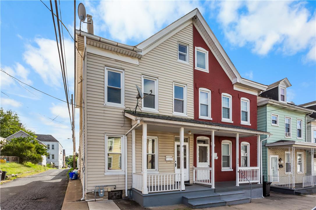 522 Centre Street Property Photo 1