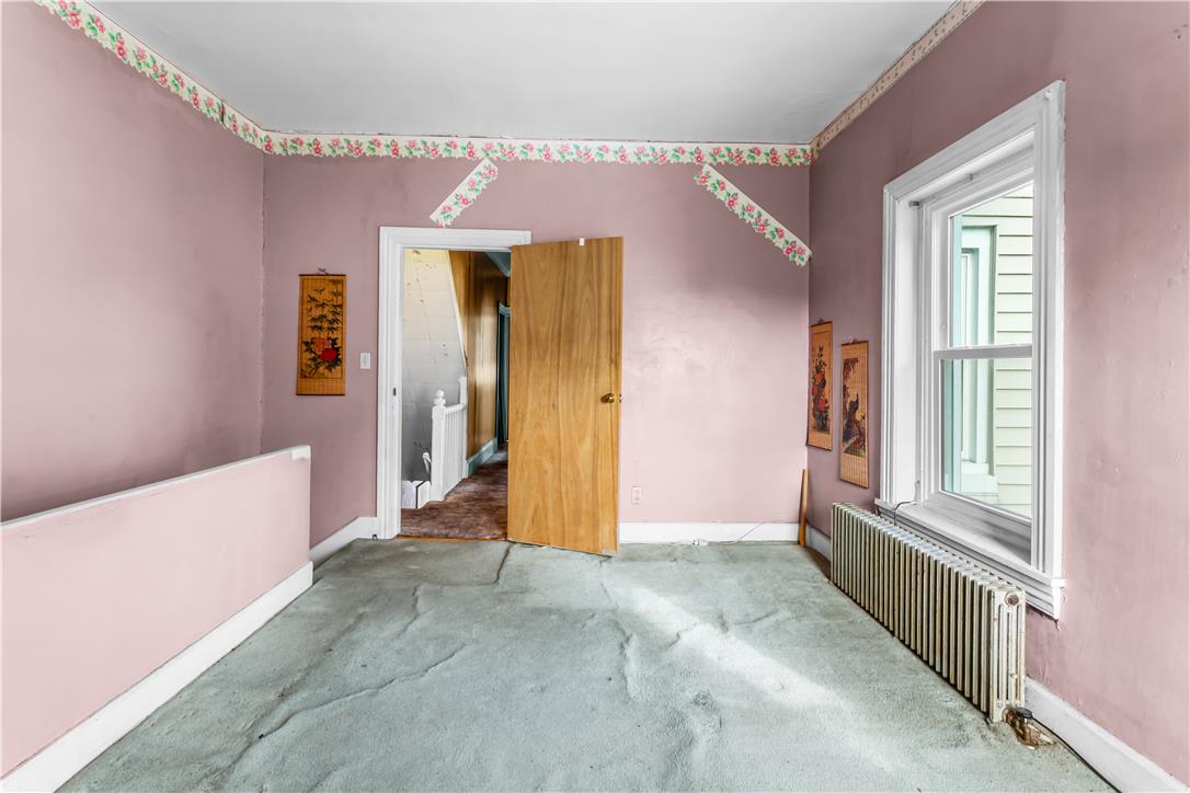 522 Centre Street Property Photo 8