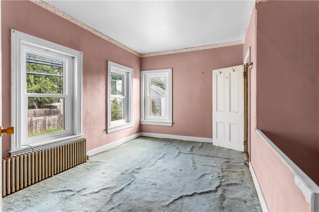 522 Centre Street Property Photo 9