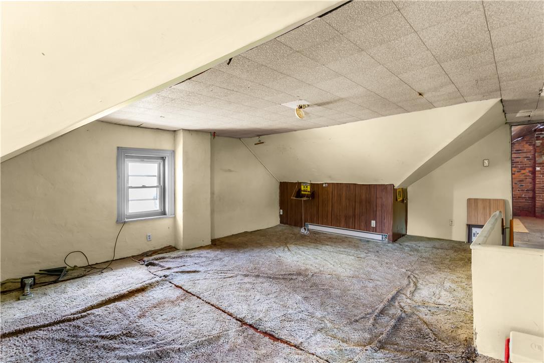 522 Centre Street Property Photo 16