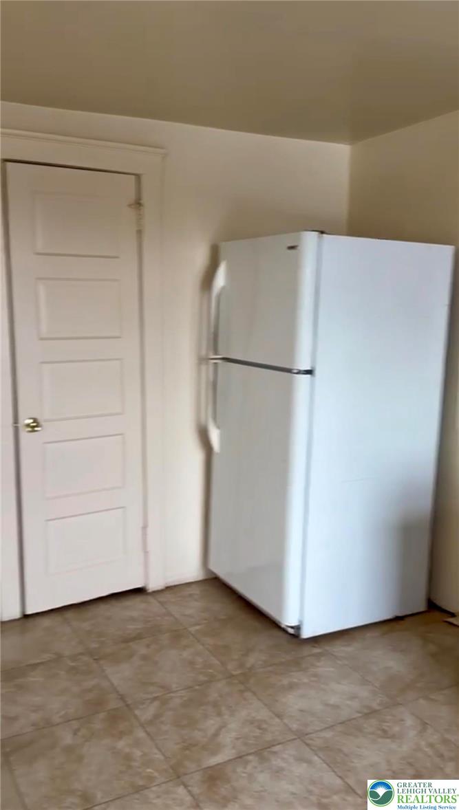 402 Ridge Avenue 5c Property Photo 3