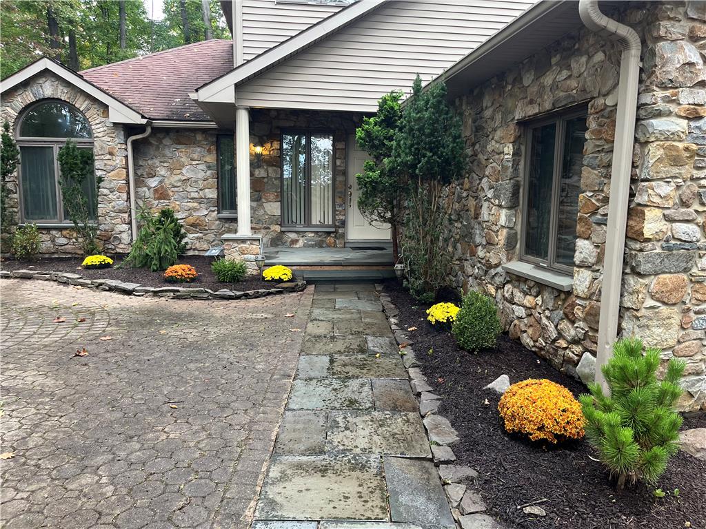 229 Kromer Road Property Photo 2