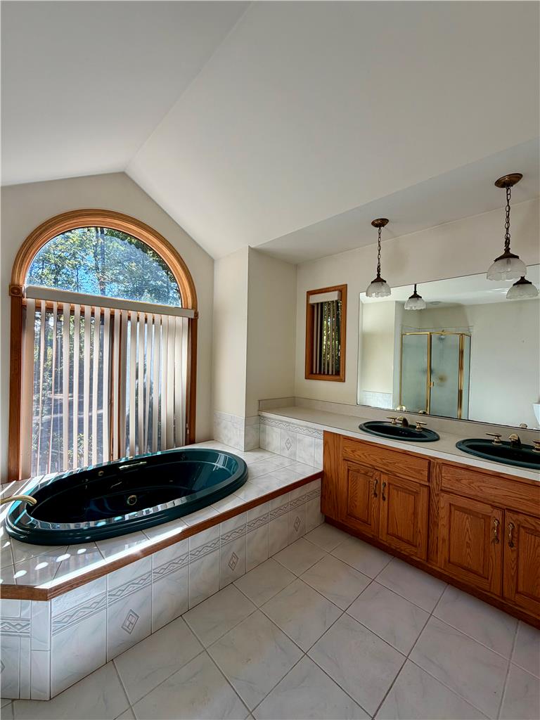 229 Kromer Road Property Photo 14