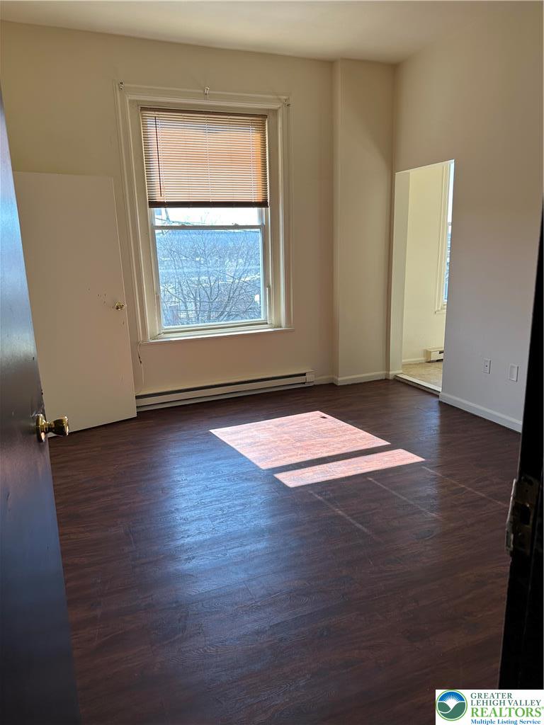 402 Ridge Avenue 3b Property Photo 6