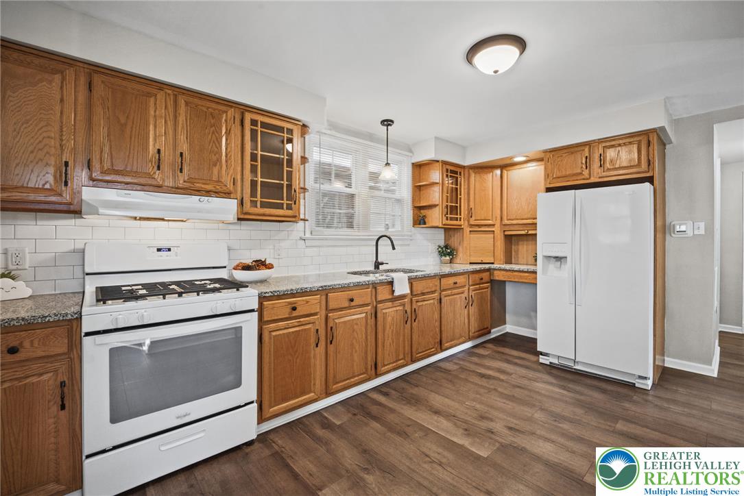 555 East Garrison Street Property Photo 7