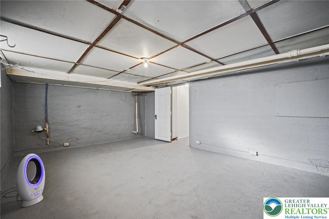 555 East Garrison Street Property Photo 16