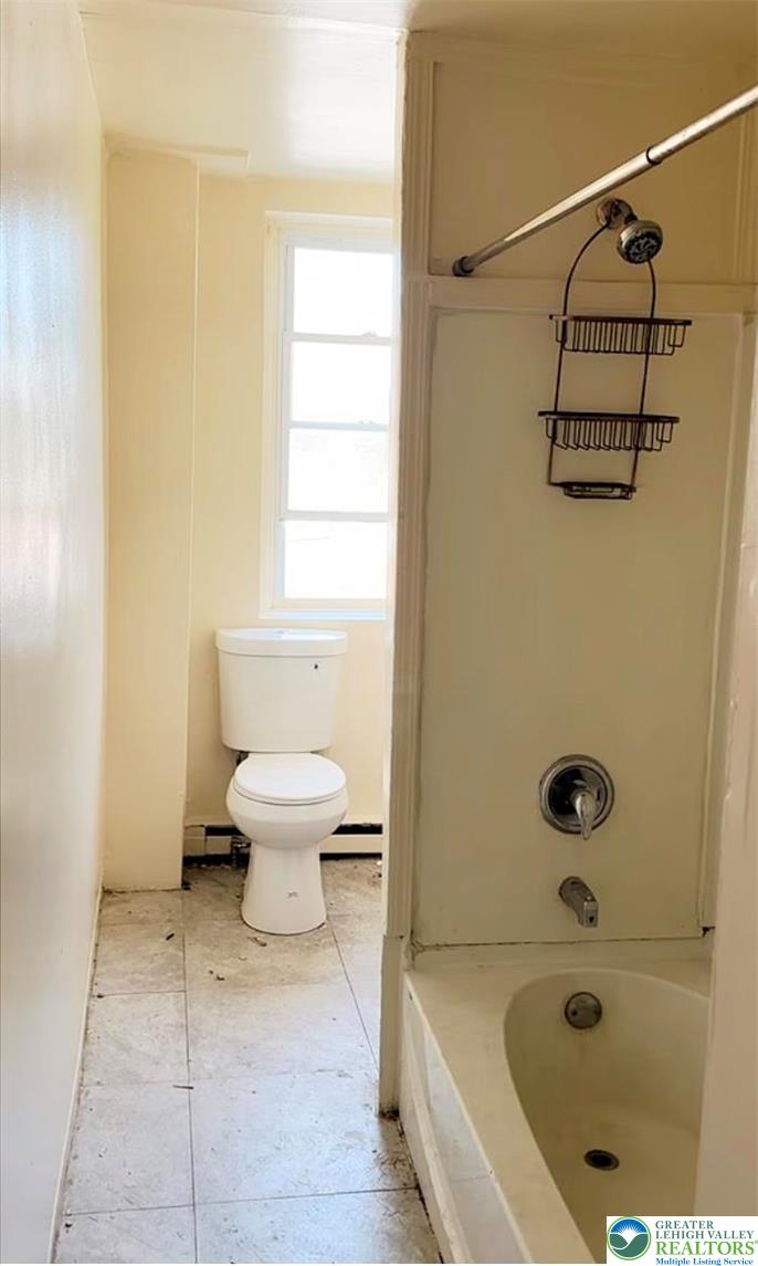 402 Ridge Avenue 4c Property Photo 5
