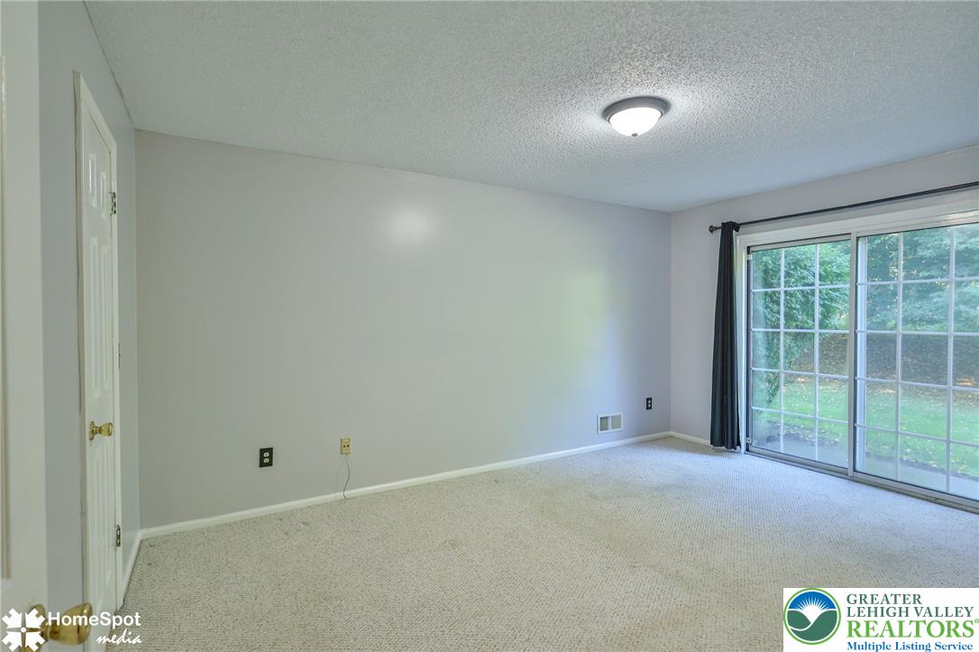 1952 Mattis Street Property Photo 13