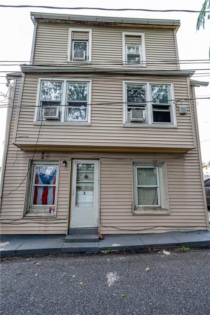 875 Jerome Street Property Photo 1