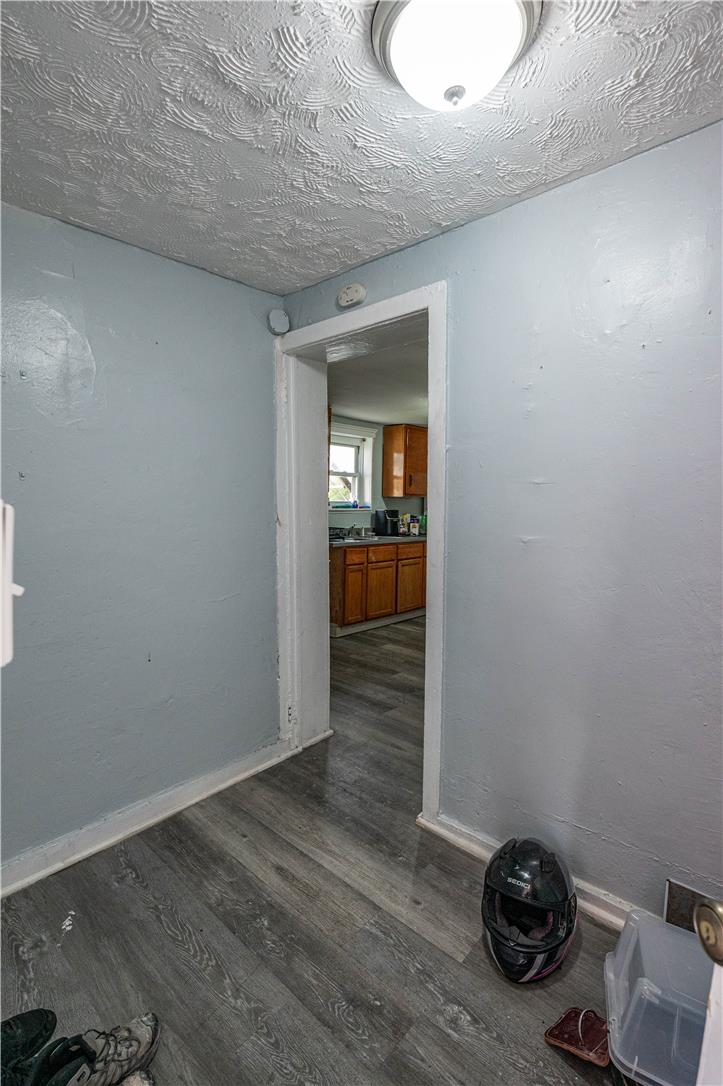 875 Jerome Street Property Photo 11
