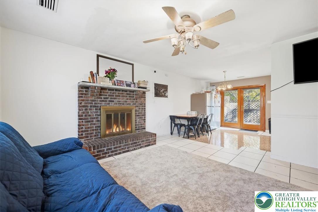 1112 Scott Street Property Photo 10