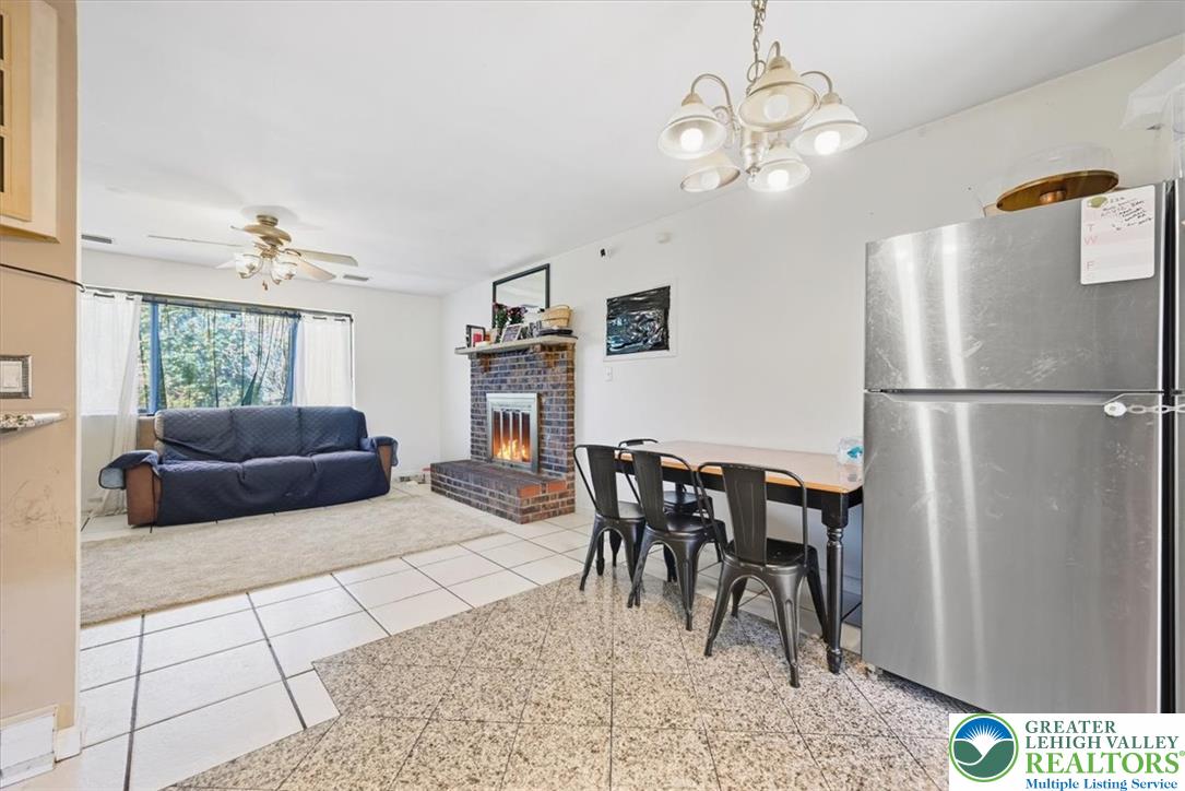 1112 Scott Street Property Photo 15
