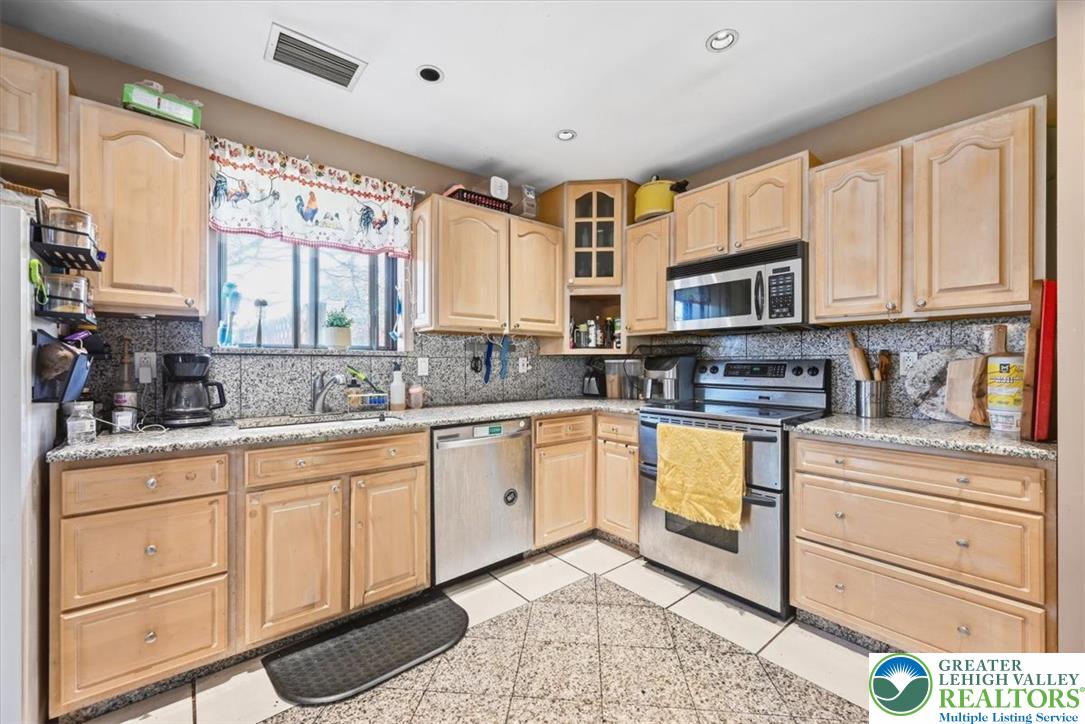 1112 Scott Street Property Photo 19