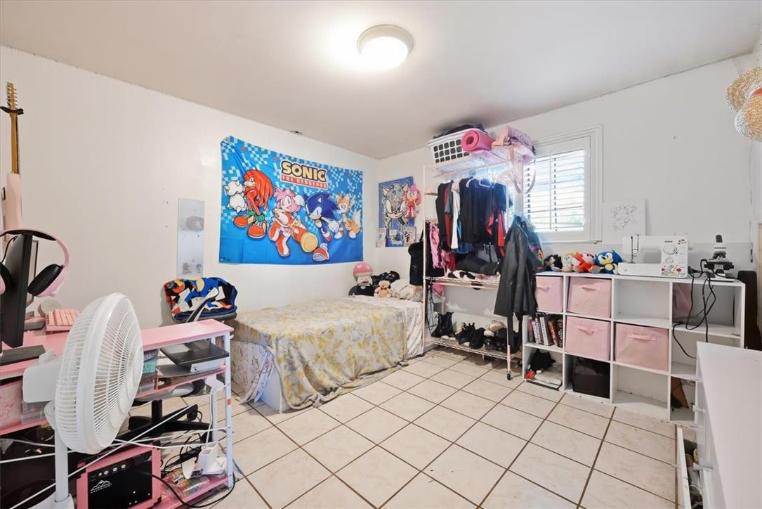 1112 Scott Street Property Photo 28