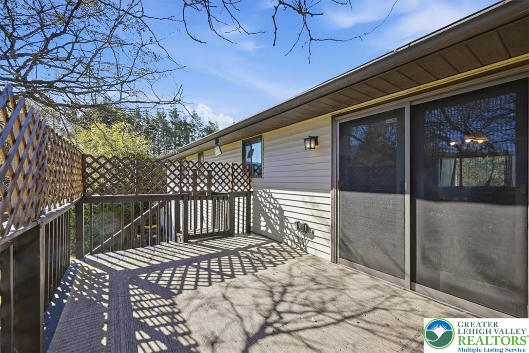 1112 Scott Street Property Photo 57