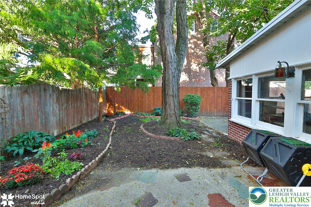 225 North 8th Street Property Photo 10
