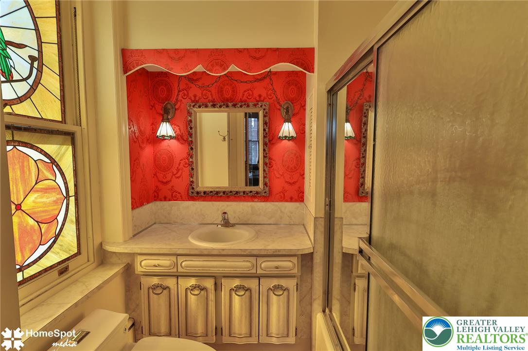 225 North 8th Street Property Photo 64