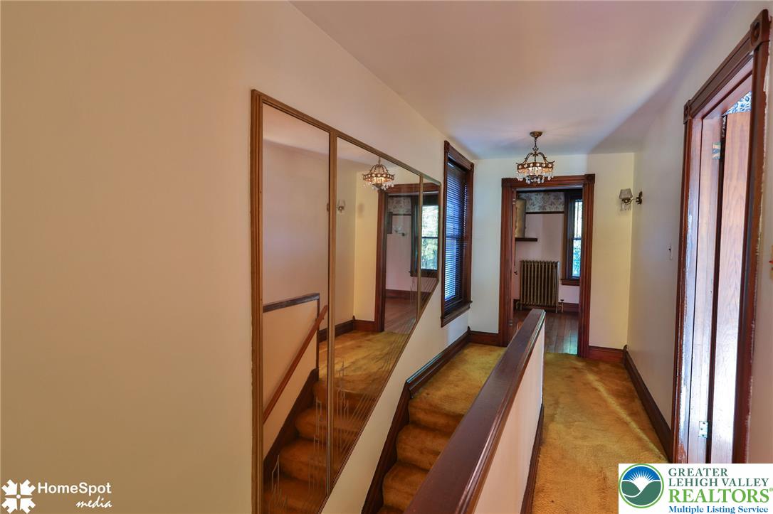 225 North 8th Street Property Photo 79