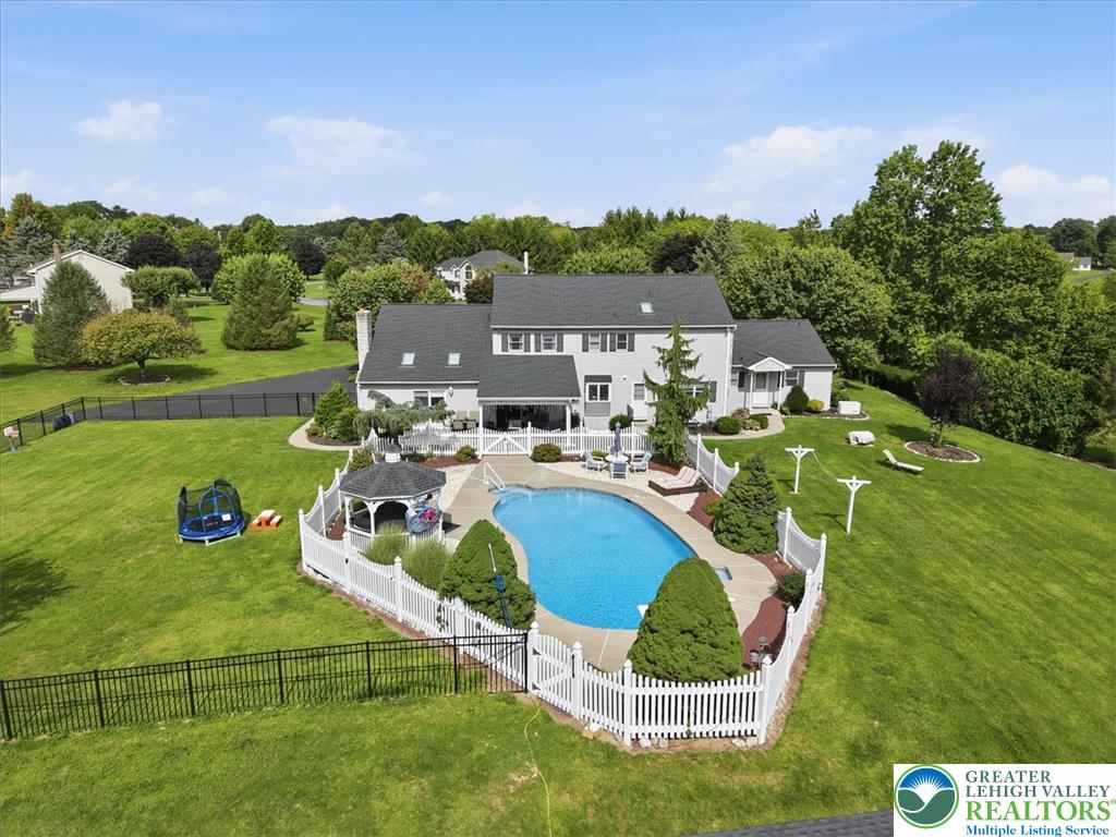 2101 Schroettner Circle Property Photo 1