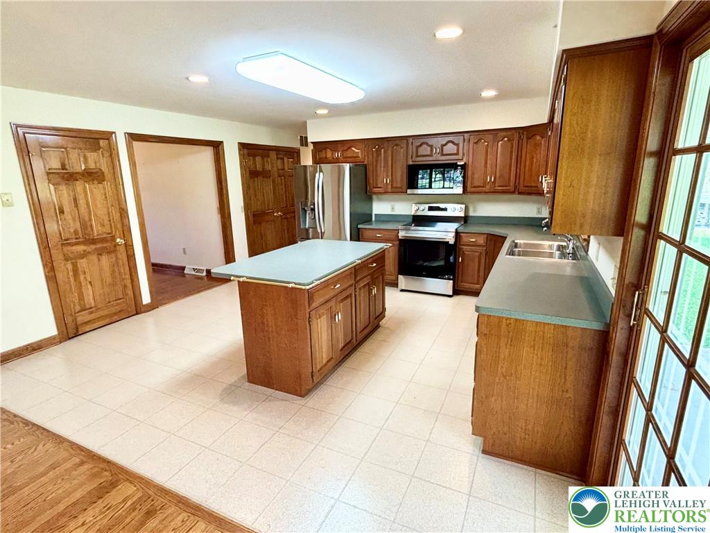 3511 Neffs Laurys Road Property Photo 5