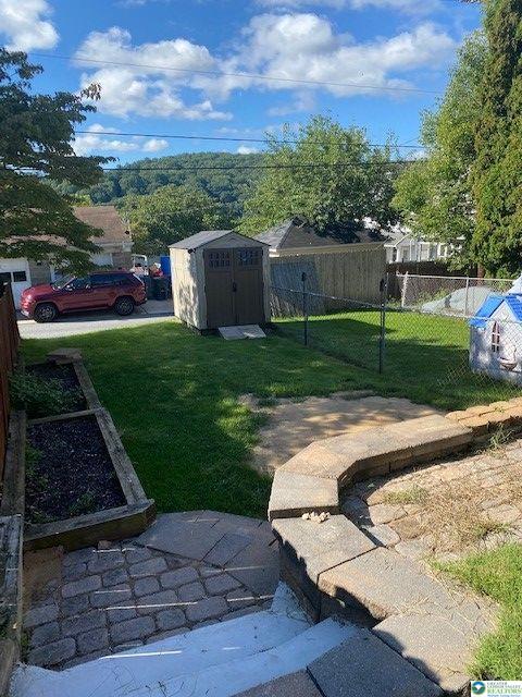 819 Spring Property Photo 4