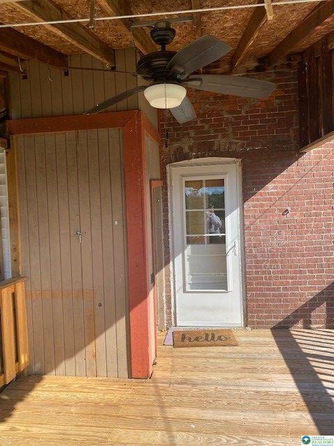 819 Spring Property Photo 5