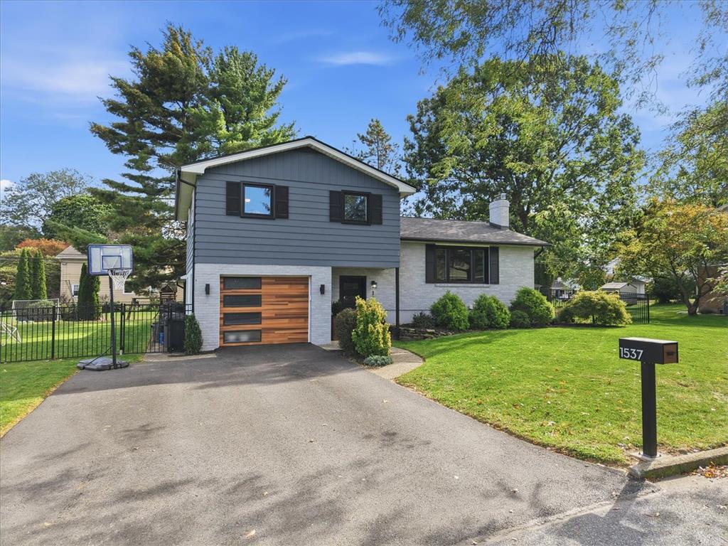 1537 Winthrop Avenue Property Photo 1