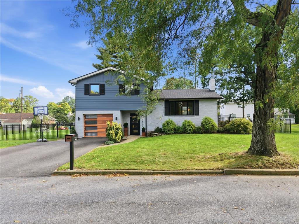 1537 Winthrop Avenue Property Photo 3